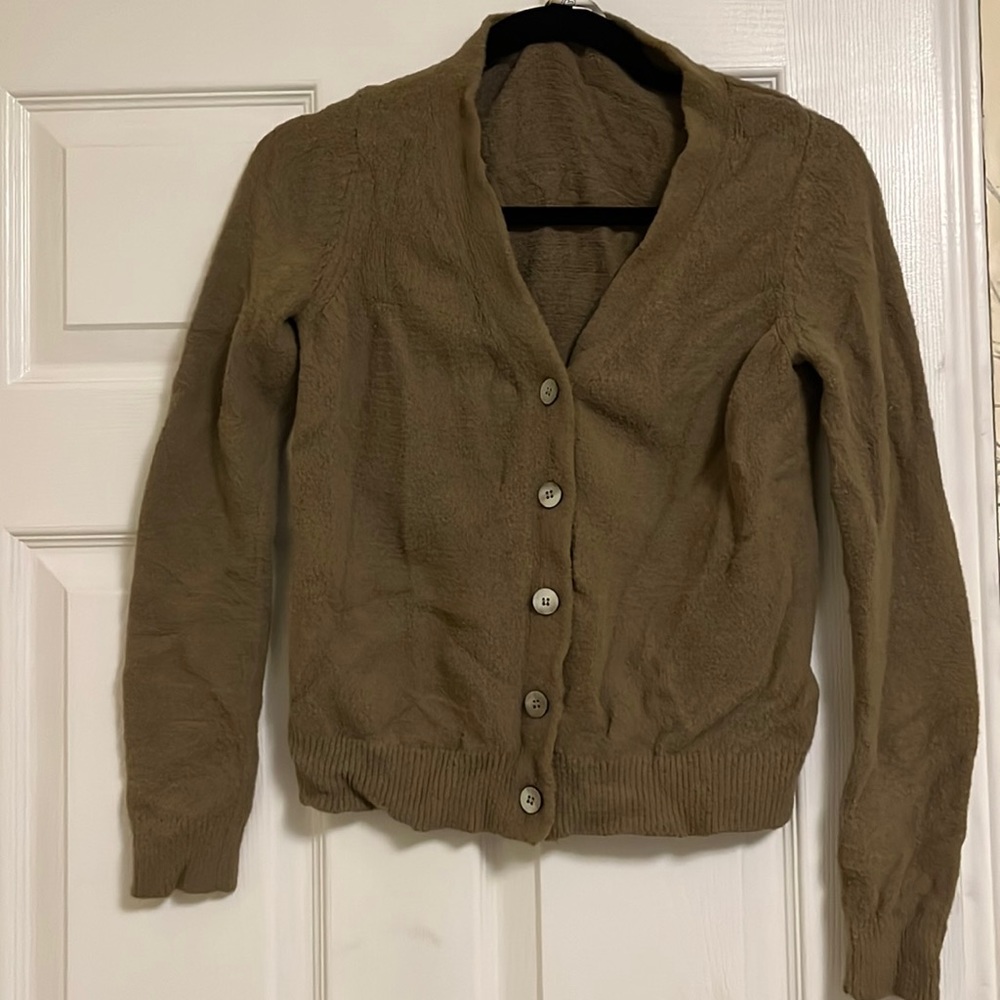 Size S, Olive green cardigan. From “The drop” which is on Amazon.